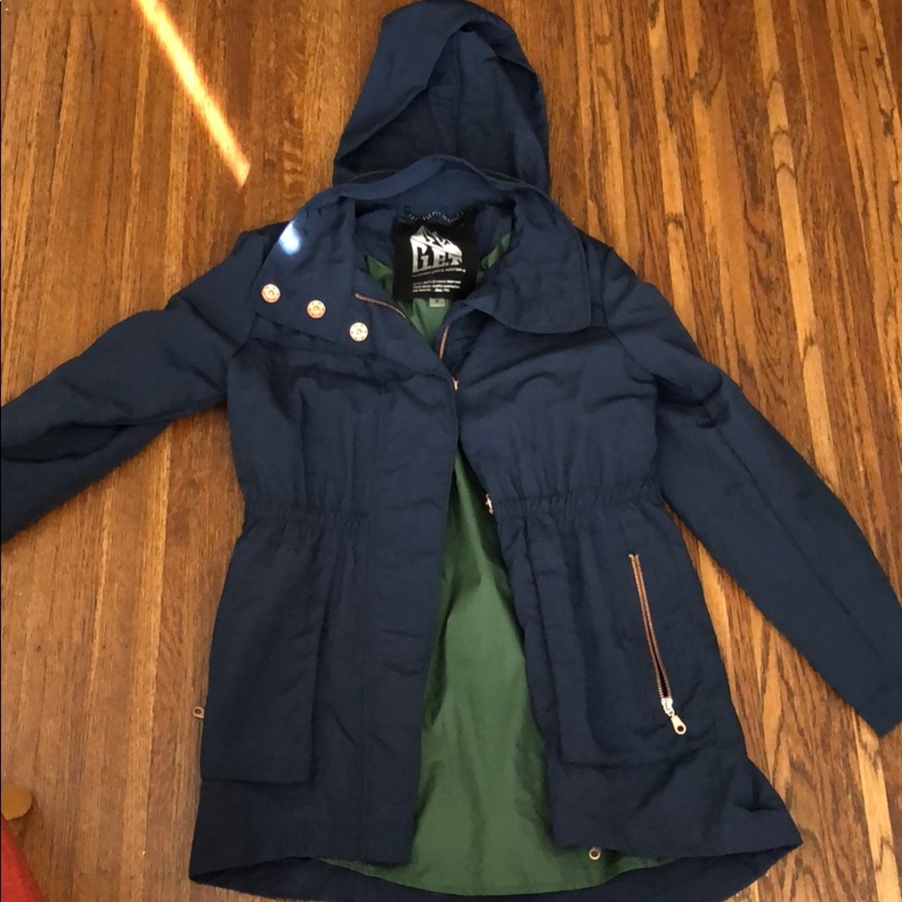 Awesome rain jacket with rose gold details